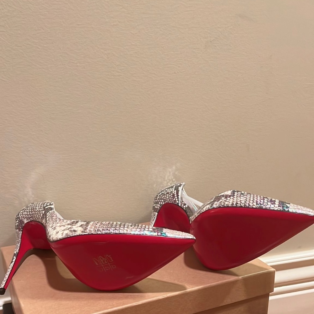 Shoes - Picture 3 of 3
